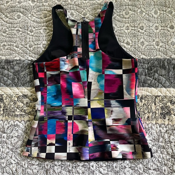 Colorful Geometric Racerback Top - Picture 5 of 9